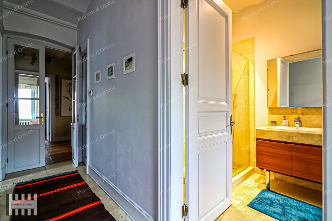  3+1 Furnished Apartment in Galata Historical Ferah Apartment for Rent