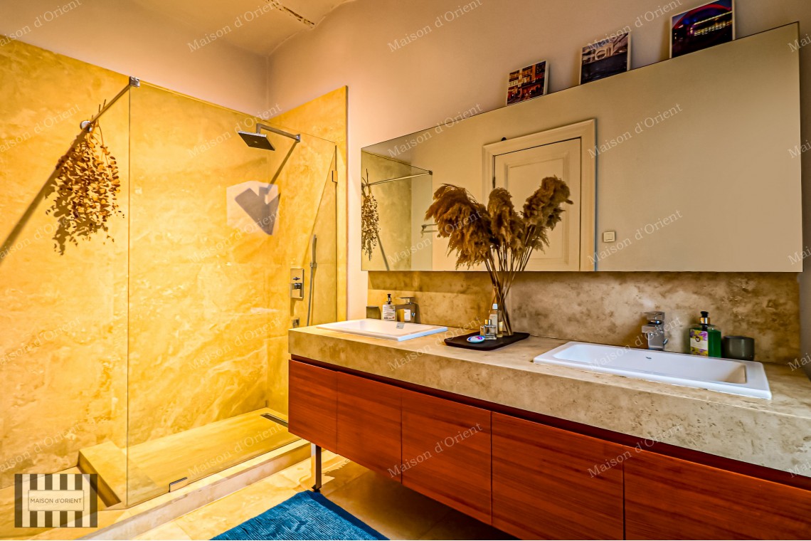  3+1 Furnished Apartment in Galata Historical Ferah Apartment for Rent