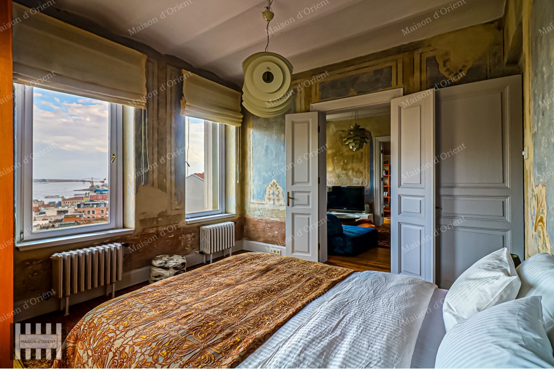  3+1 Furnished Apartment in Galata Historical Ferah Apartment for Rent