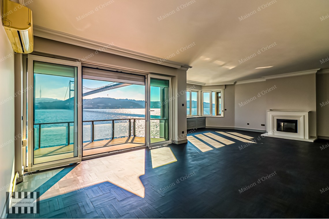 Duplex Waterside Mansion with Pool and Private Dock for Rent in Ortaköy