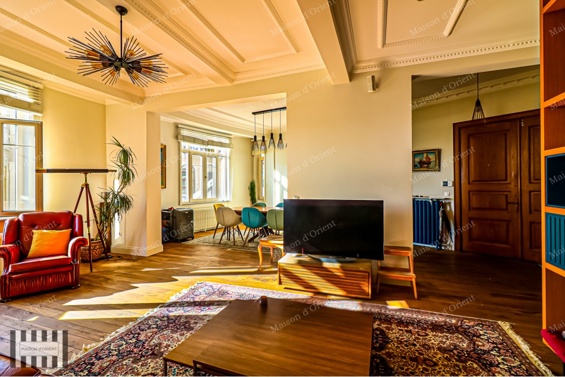 3+1 Apartment for Rent in Galatasaray Historical Ferah Apartment