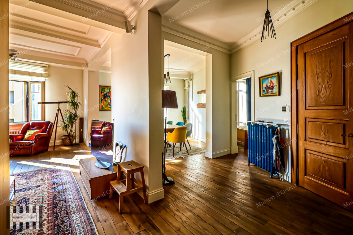 3+1 Apartment for Rent in Galatasaray Historical Ferah Apartment