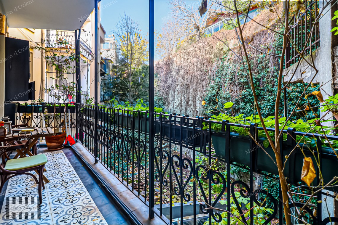 3+1 Apartment for Rent in Galatasaray Historical Ferah Apartment