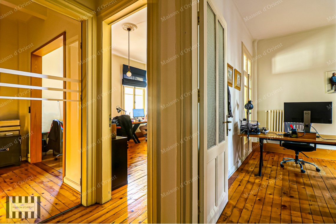 3+1 Flat for Sale in Cihangir Historical Arbatlı Apartment