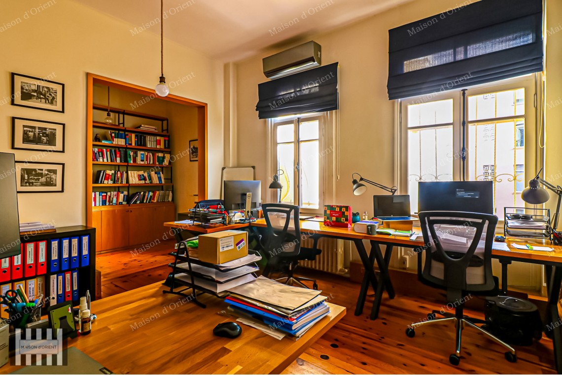3+1 Flat for Sale in Cihangir Historical Arbatlı Apartment