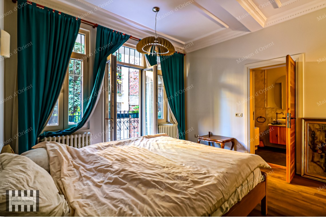 3+1 Apartment for Rent in Galatasaray Historical Ferah Apartment