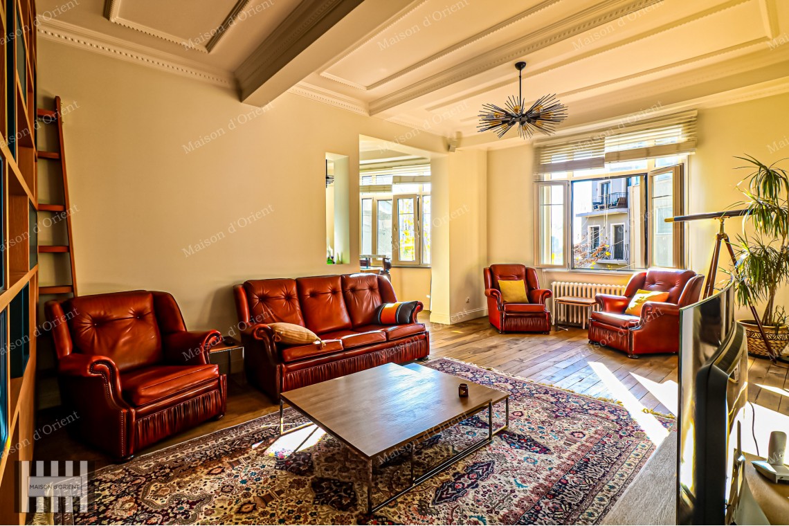 3+1 Apartment for Rent in Galatasaray Historical Ferah Apartment