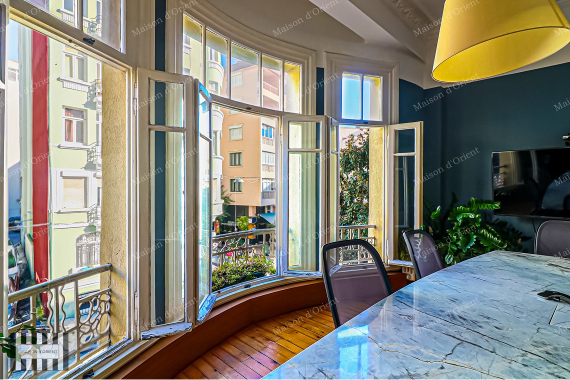 3+1 Flat for Sale in Cihangir Historical Arbatlı Apartment