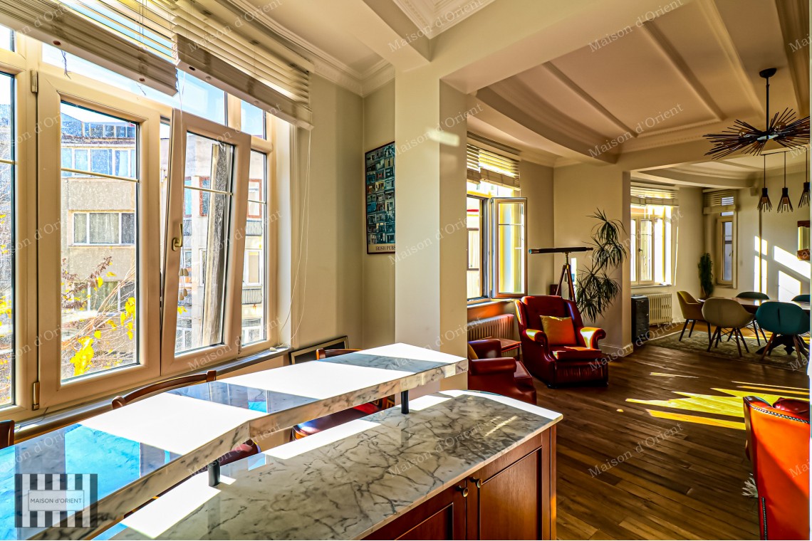 3+1 Apartment for Rent in Galatasaray Historical Ferah Apartment