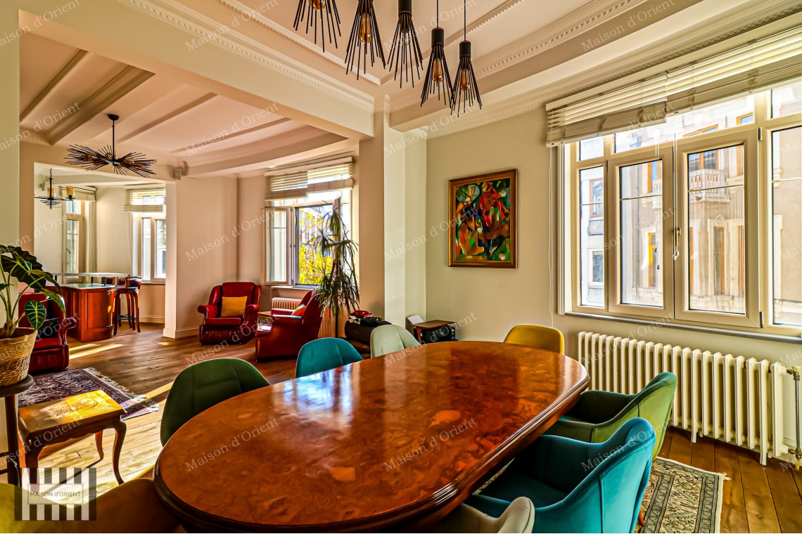 3+1 Apartment for Rent in Galatasaray Historical Ferah Apartment