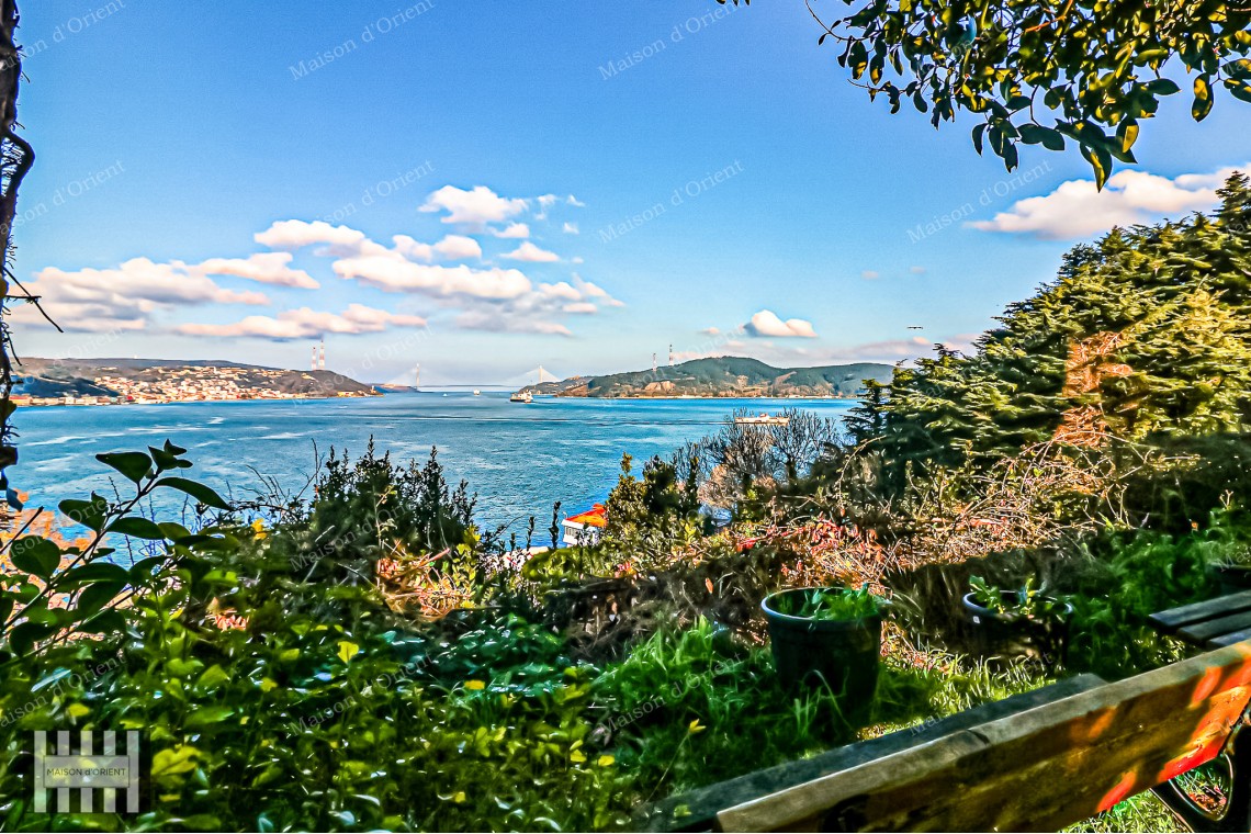 2+1 Flat for Rent with Bosphorus View in Tarabya