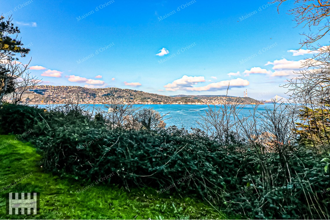 2+1 Flat for Rent with Bosphorus View in Tarabya