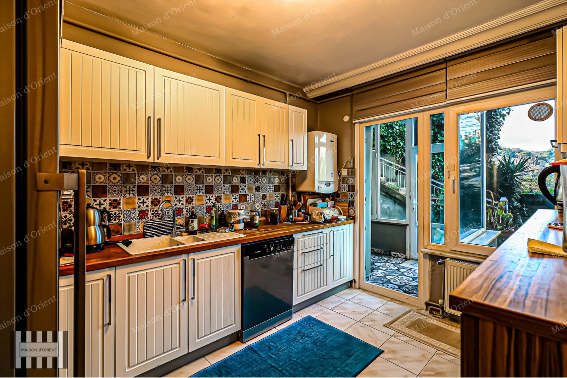 2+1 Flat for Rent with Bosphorus View in Tarabya
