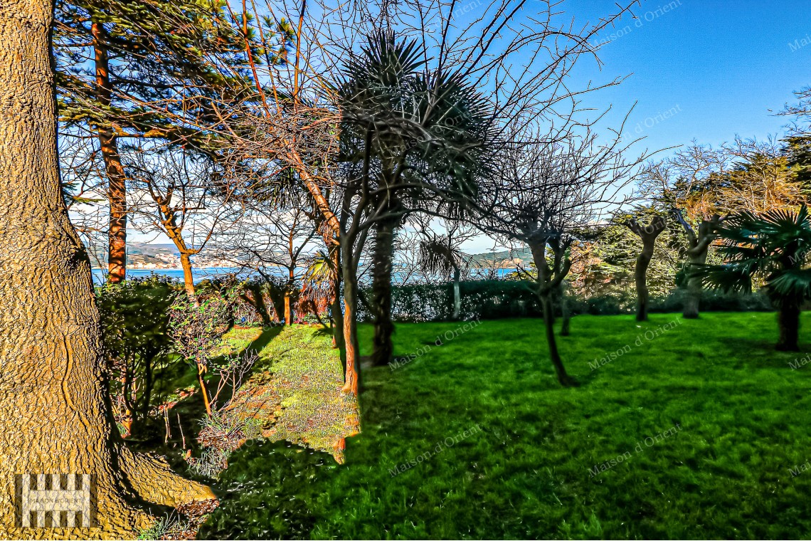 2+1 Flat for Rent with Bosphorus View in Tarabya