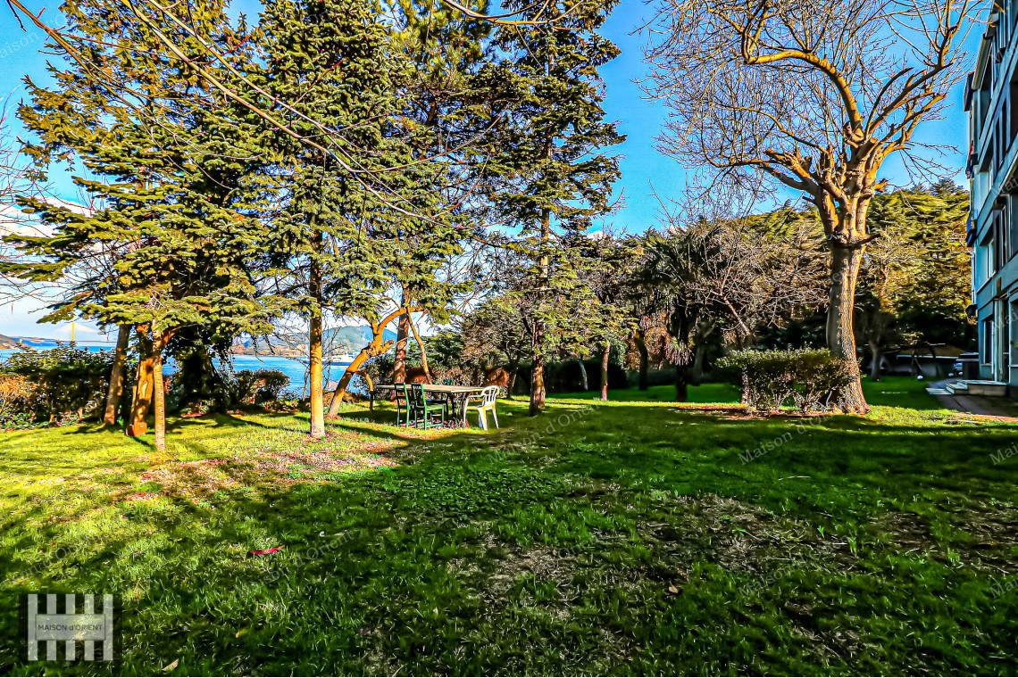 2+1 Flat for Rent with Bosphorus View in Tarabya
