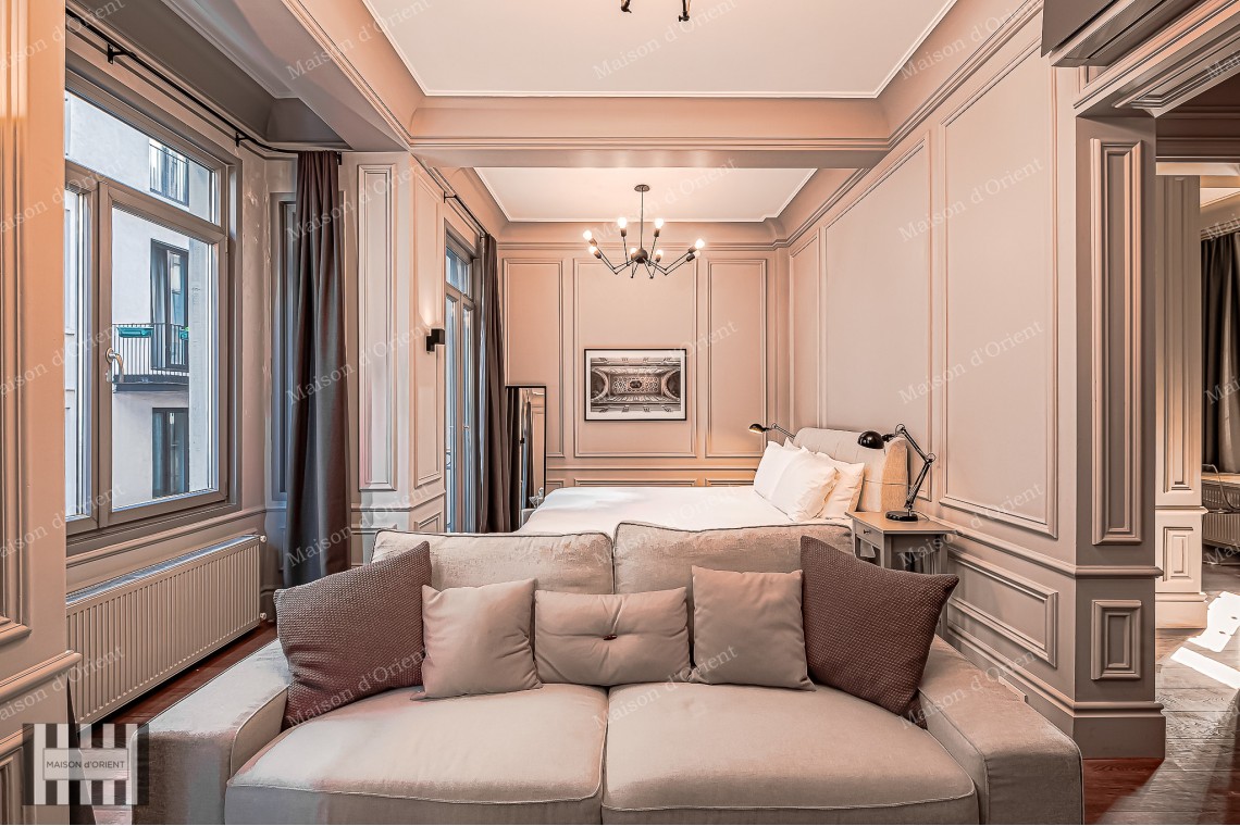 Historical Ojeni Building for Sale in Galata