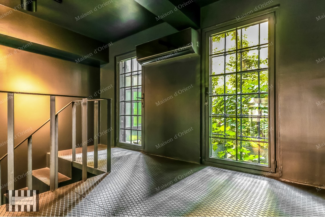 Historical Ojeni Building for Sale in Galata