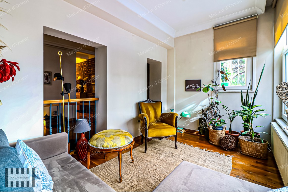 5-Story Historical Building for Sale on Cihangir Güneşli Street, Airbnb Compatible