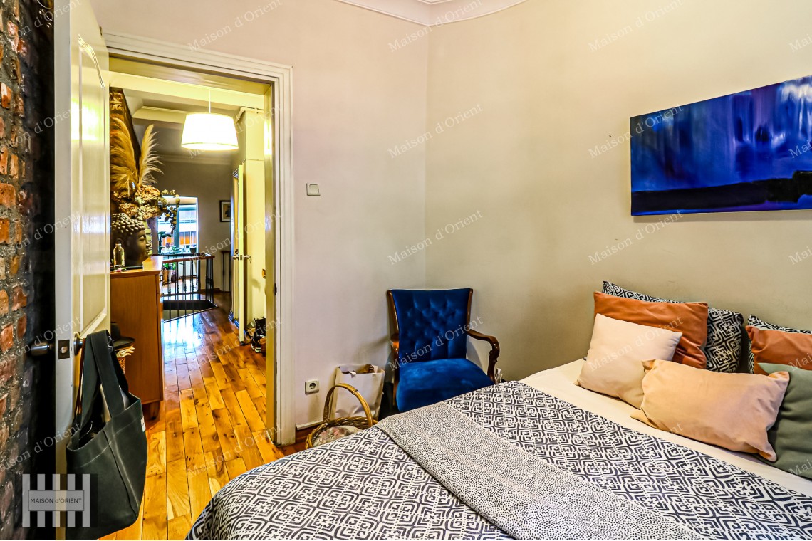 5-Story Historical Building for Sale on Cihangir Güneşli Street, Airbnb Compatible