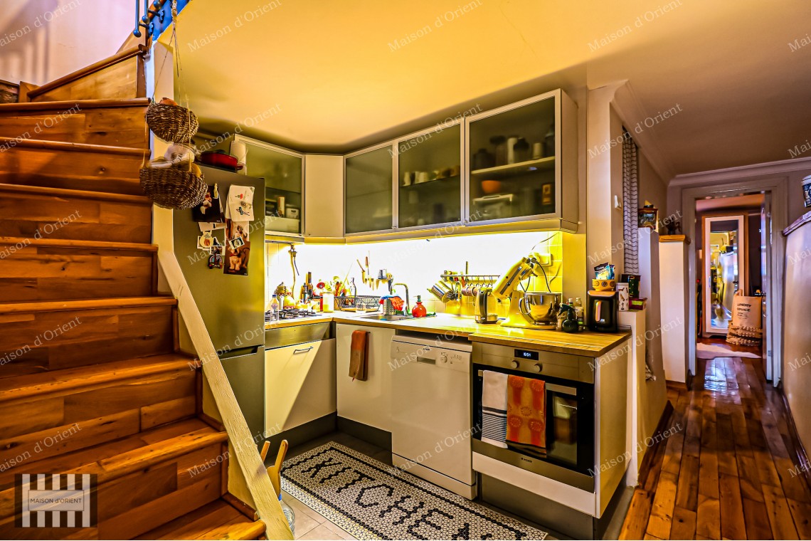 5-Story Historical Building for Sale on Cihangir Güneşli Street, Airbnb Compatible
