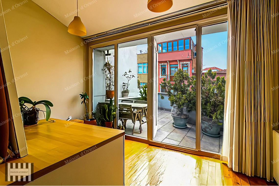 5-Story Historical Building for Sale on Cihangir Güneşli Street, Airbnb Compatible