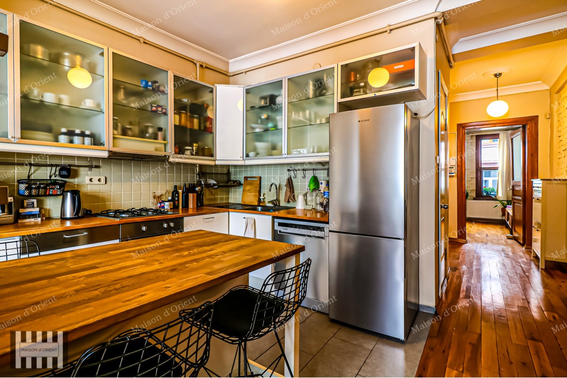 5-Story Historical Building for Sale on Cihangir Güneşli Street, Airbnb Compatible