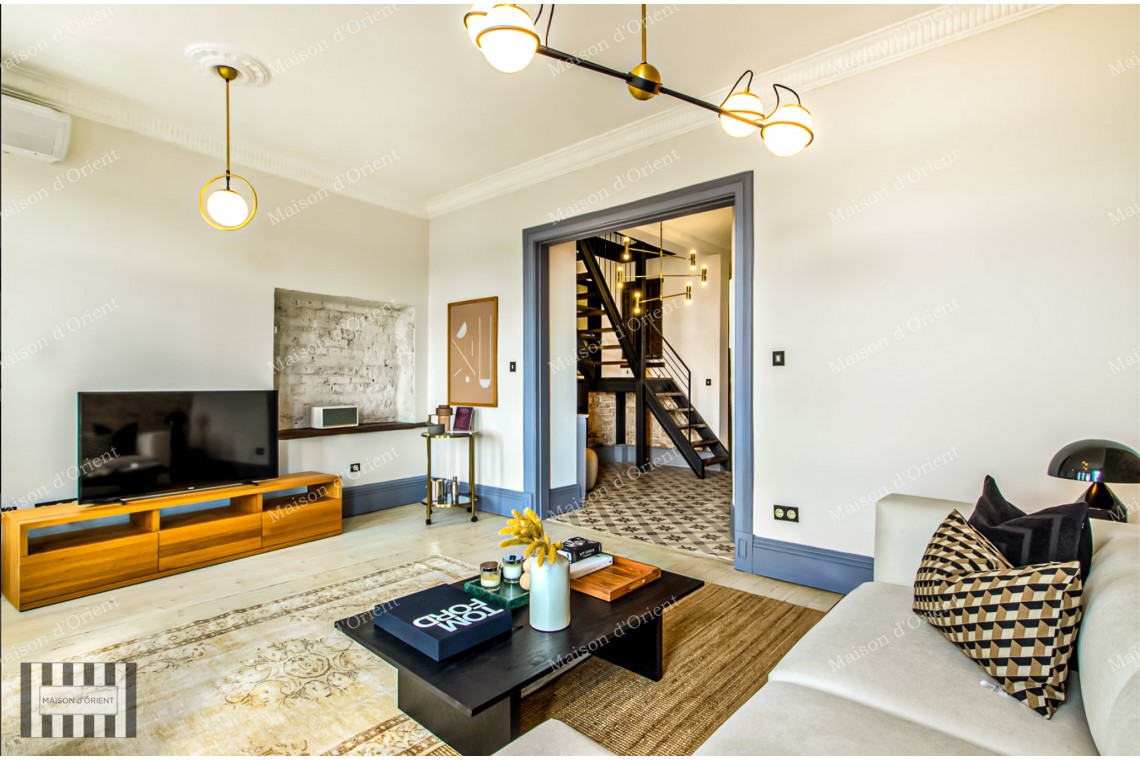 Duplex Apartment with Golden Horn View for Sale in a Historic Building in Sishane