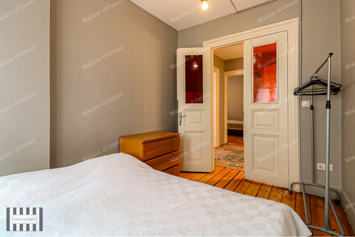 3+1 Apartment for Sale with Airbnb License in Historical Onizetti Apartment