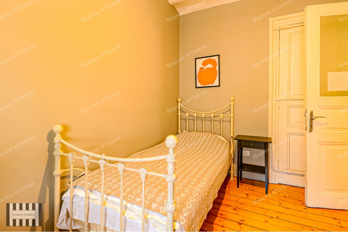 3+1 Apartment for Sale with Airbnb License in Historical Onizetti Apartment