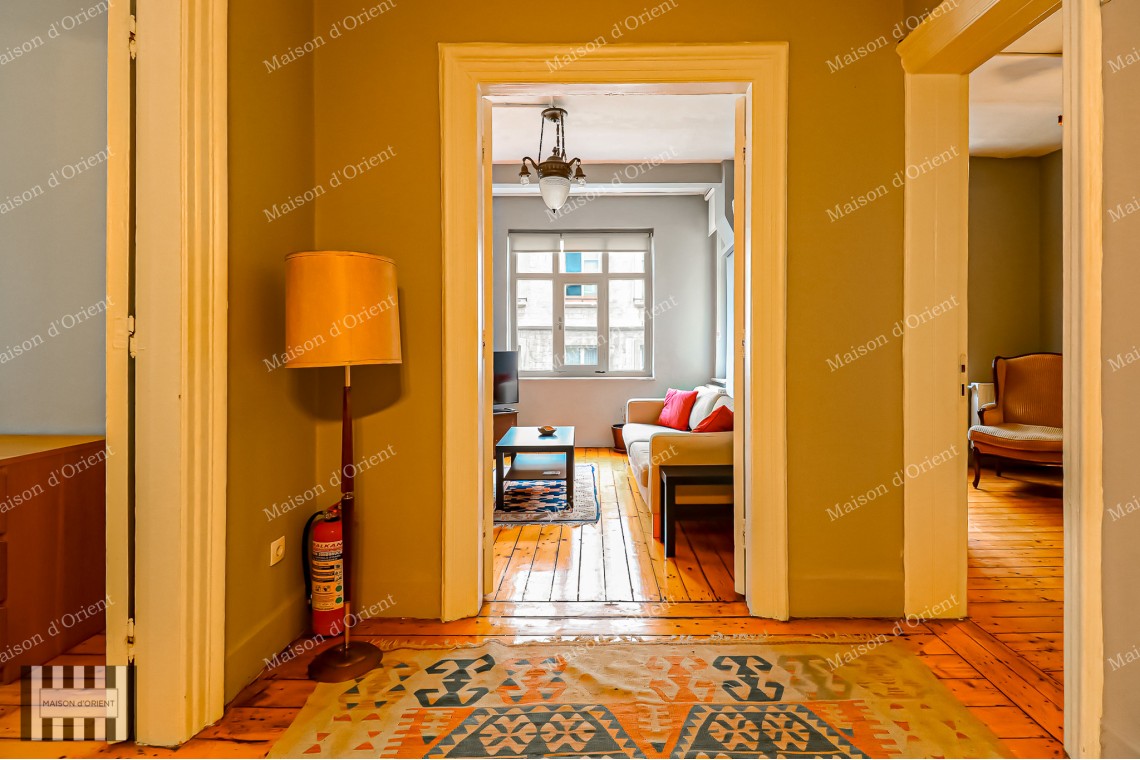 3+1 Apartment for Sale with Airbnb License in Historical Onizetti Apartment