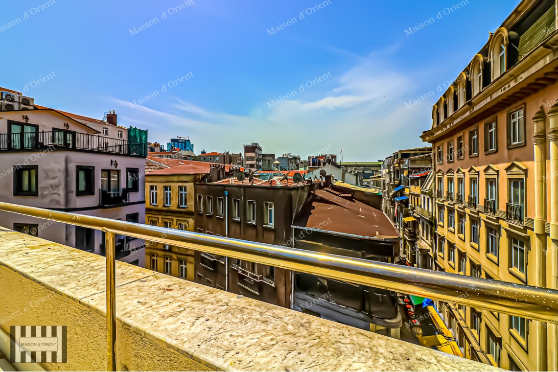 Building for Sale in Beyoğlu Suitable for Tourism and Commercial Projects