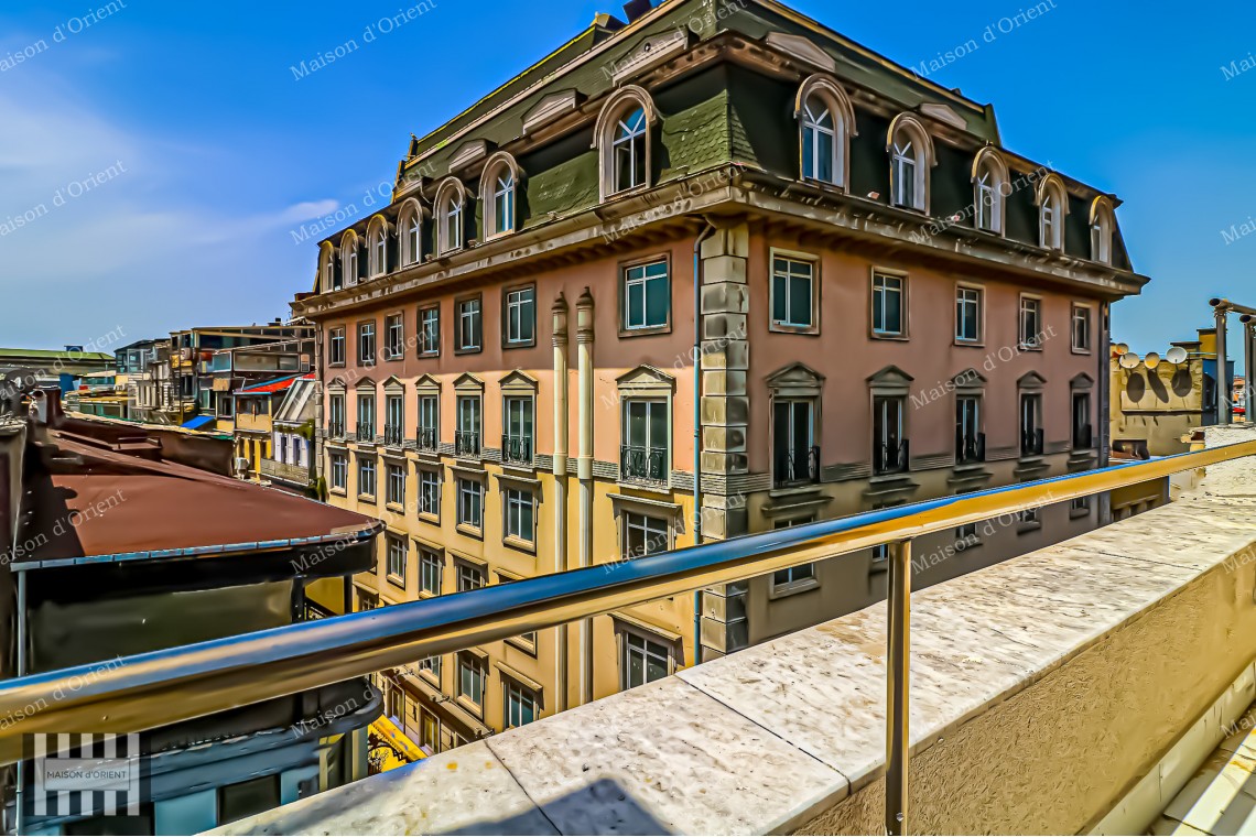 Building for Sale in Beyoğlu Suitable for Tourism and Commercial Projects