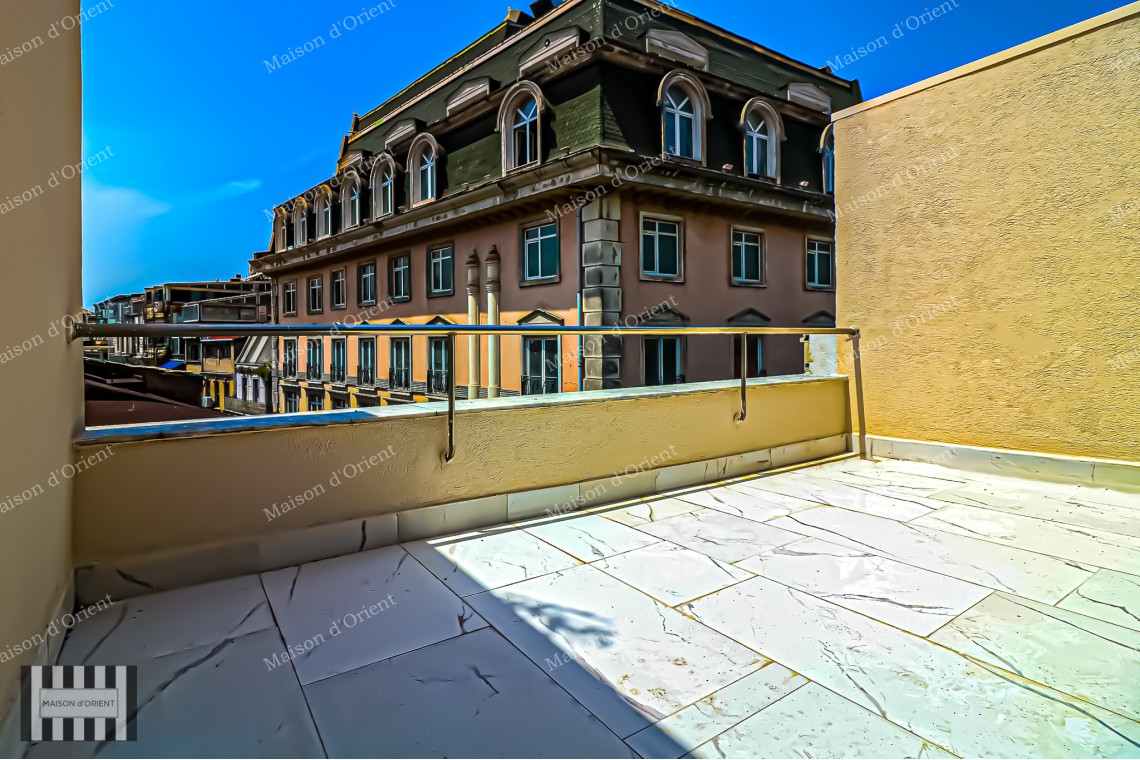 Building for Sale in Beyoğlu Suitable for Tourism and Commercial Projects