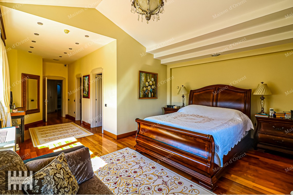 Rental Villa in Zekeriyakoy with 2.300sqm Garden, Semi-Olympic Pool and Sports Complex
