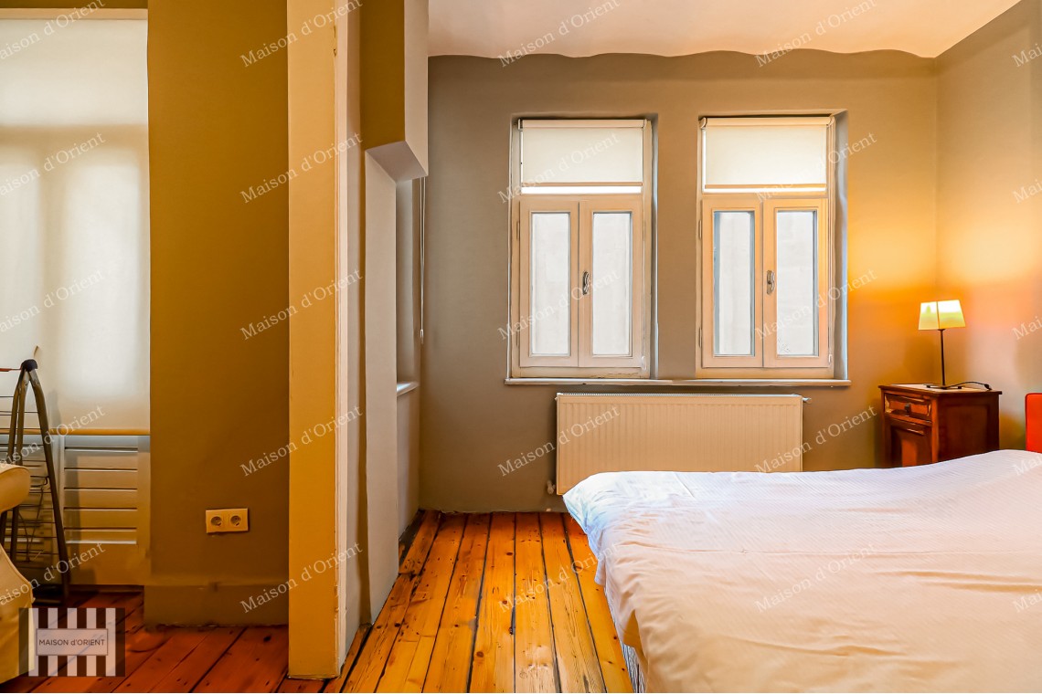 3+1 Apartment for Sale with Airbnb License in Historical Onizetti Apartment