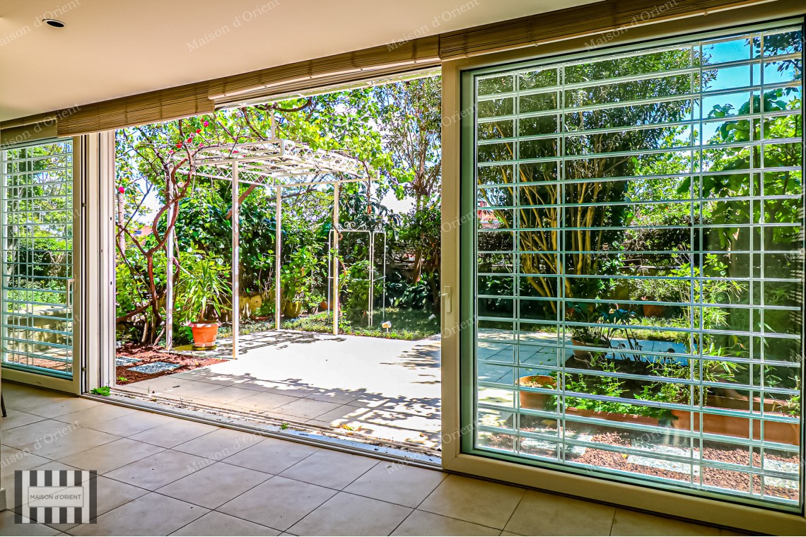 2+1 Apartment With Private Garden For Sale In Gumussuyu