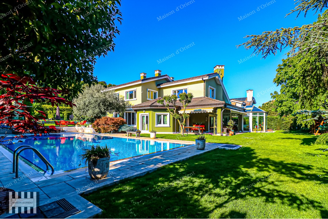 Rental Villa in Zekeriyakoy with 2.300sqm Garden, Semi-Olympic Pool and Sports Complex
