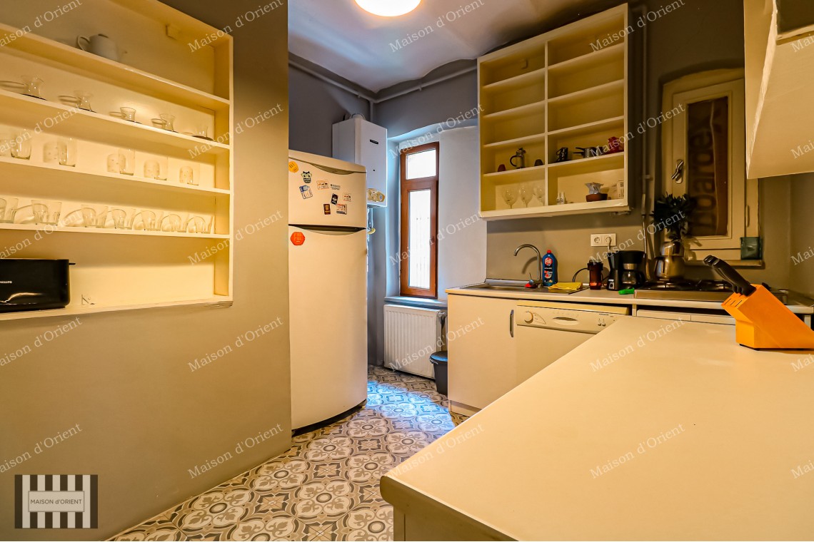 3+1 Apartment for Sale with Airbnb License in Historical Onizetti Apartment