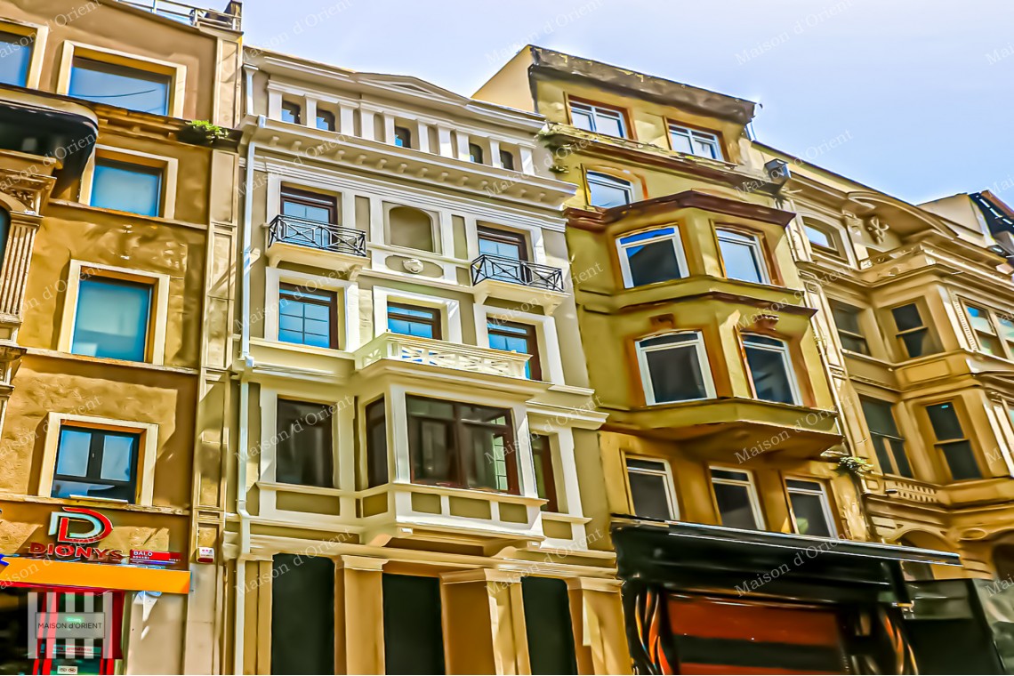 Building for Sale in Beyoğlu Suitable for Tourism and Commercial Projects
