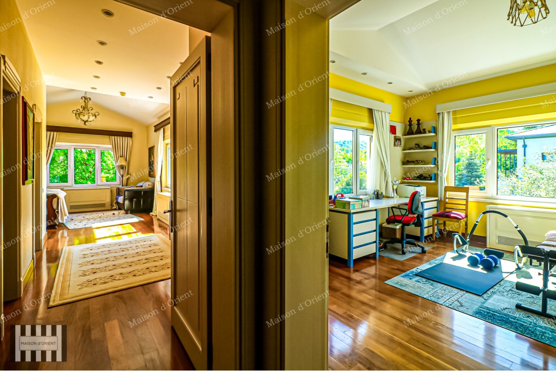 Rental Villa in Zekeriyakoy with 2.300sqm Garden, Semi-Olympic Pool and Sports Complex