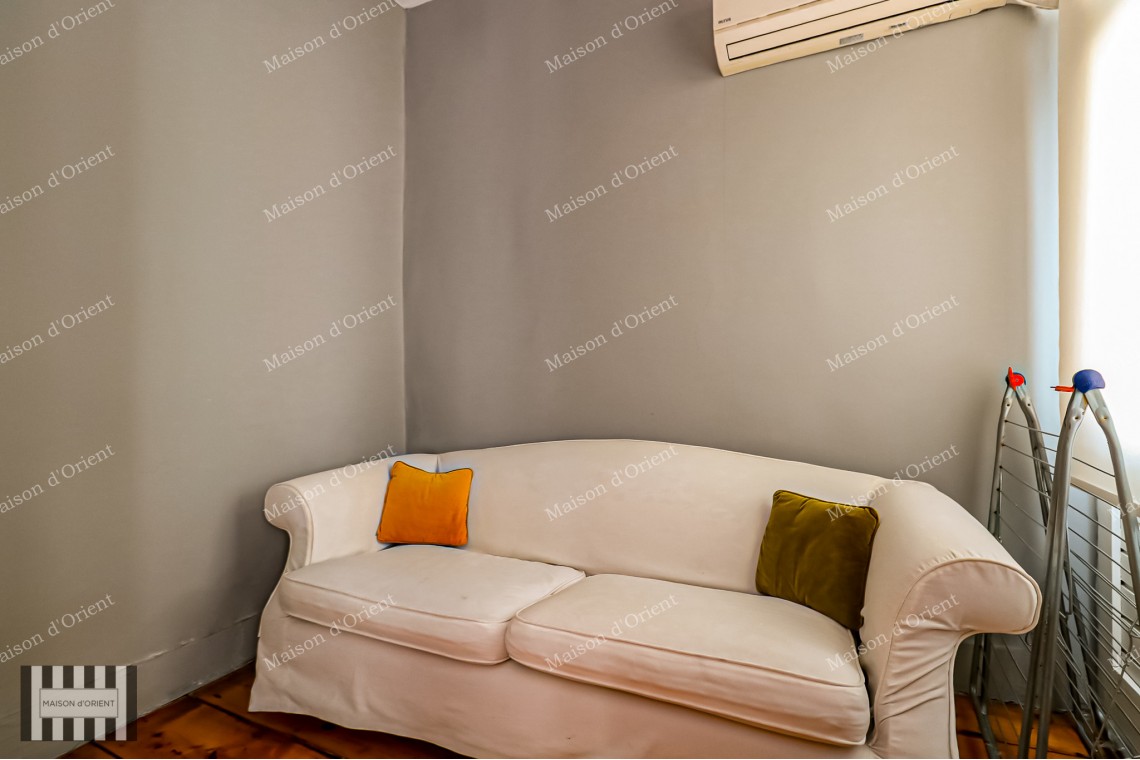 3+1 Apartment for Sale with Airbnb License in Historical Onizetti Apartment