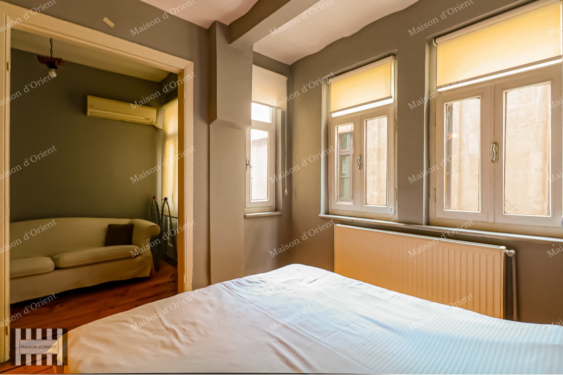 3+1 Apartment for Sale with Airbnb License in Historical Onizetti Apartment