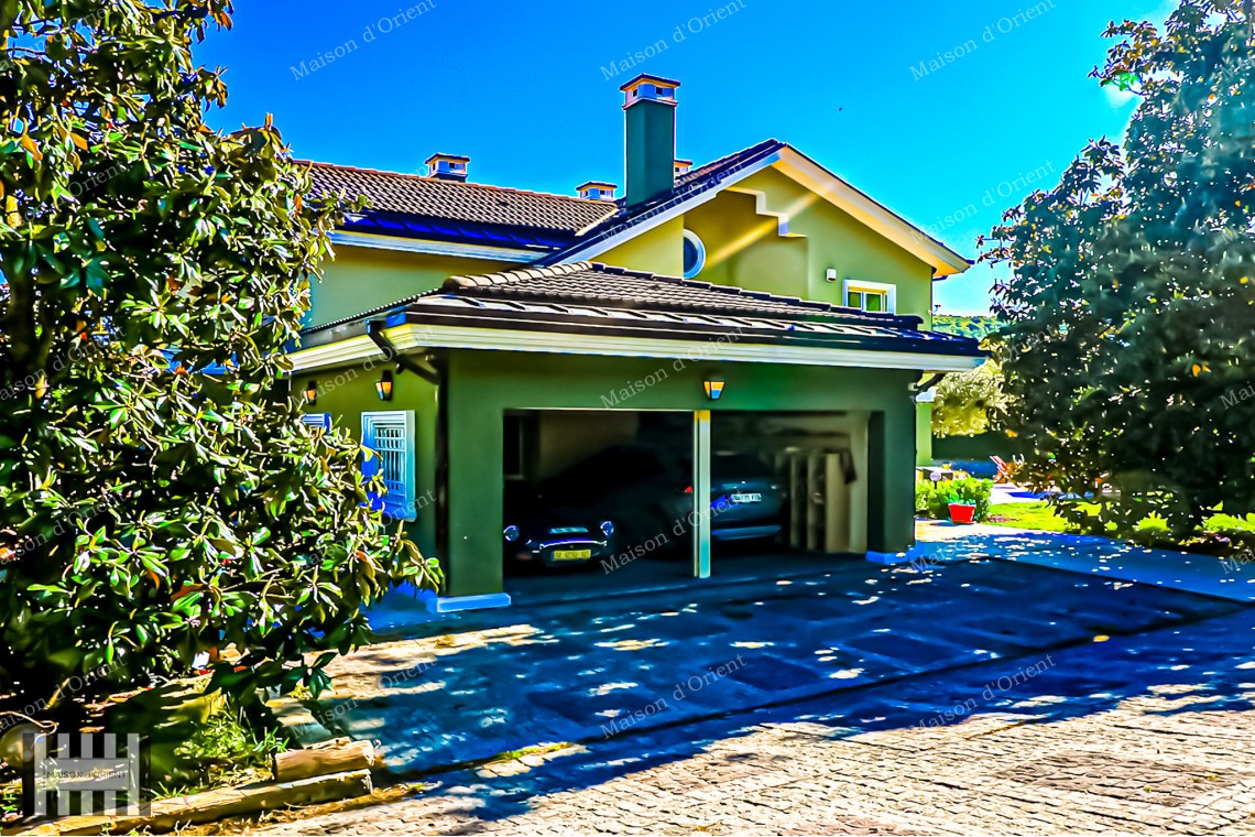 Rental Villa in Zekeriyakoy with 2.300sqm Garden, Semi-Olympic Pool and Sports Complex