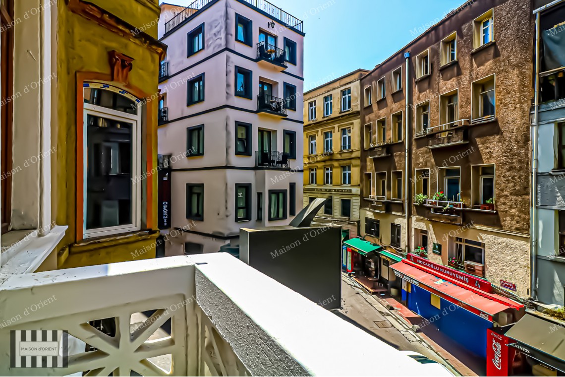 Building for Sale in Beyoğlu Suitable for Tourism and Commercial Projects