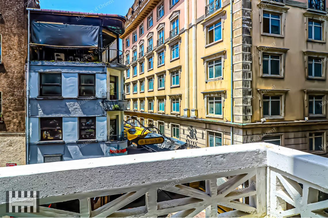 Building for Sale in Beyoğlu Suitable for Tourism and Commercial Projects