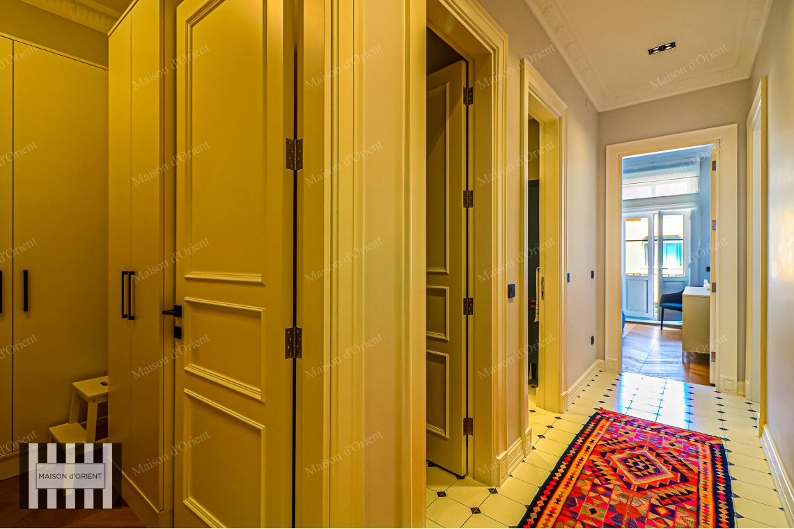 3+1 Flat for Sale in Historical Nar Building, Cihangir