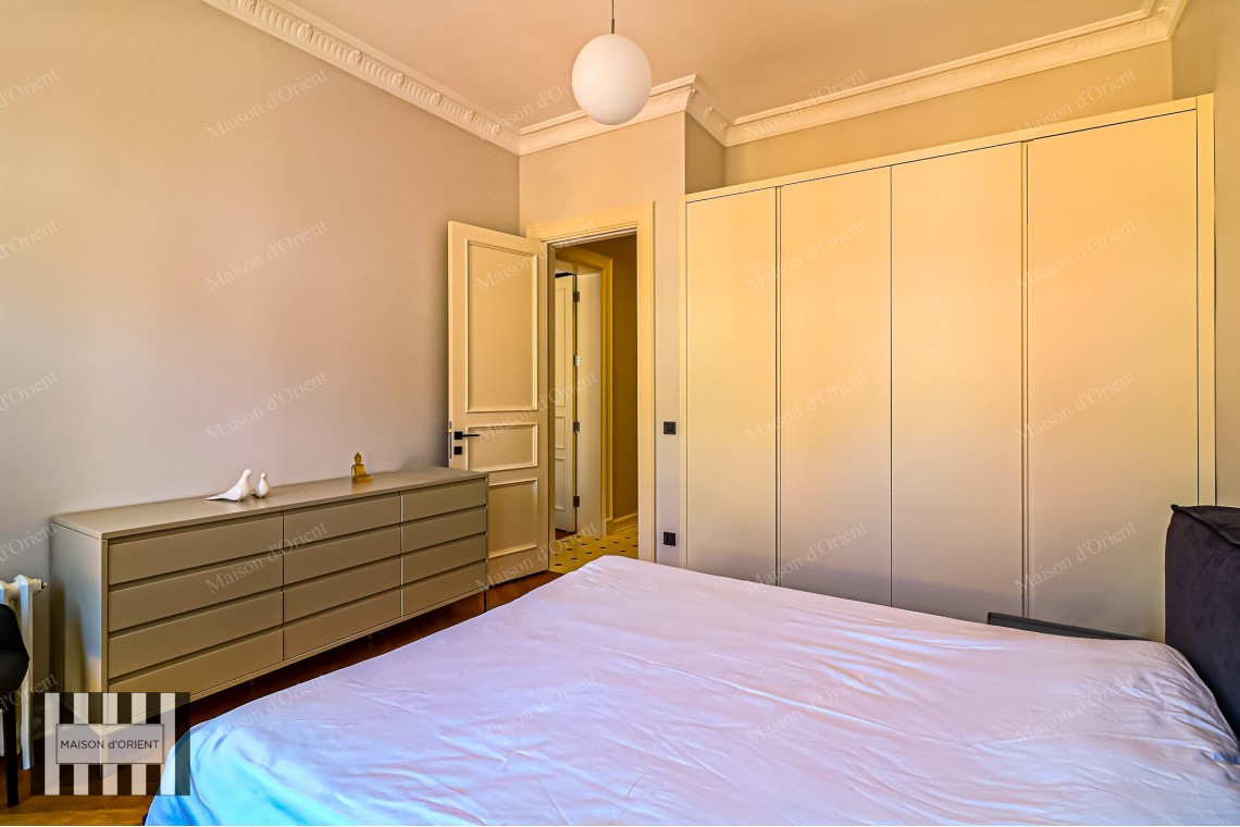 3+1 Flat for Sale in Historical Nar Building, Cihangir