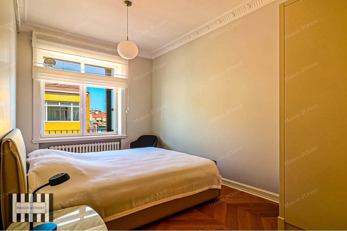 3+1 Flat for Sale in Historical Nar Building, Cihangir