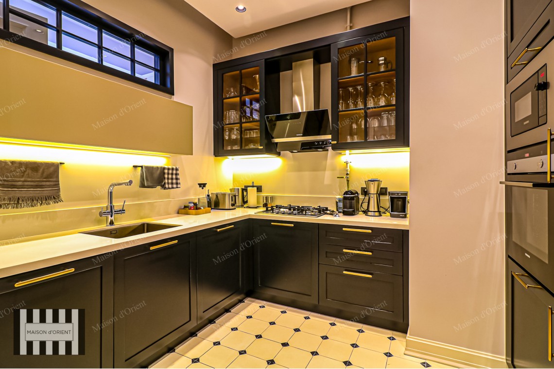 3+1 Flat for Sale in Historical Nar Building, Cihangir