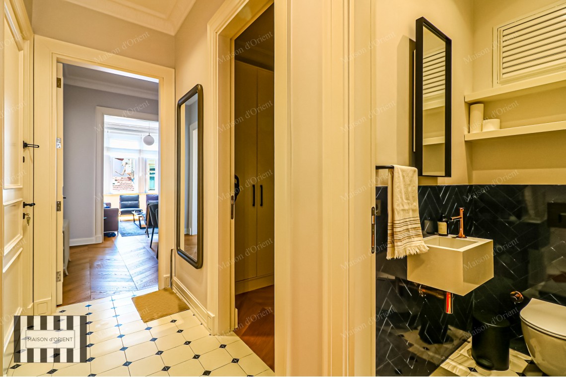 3+1 Flat for Sale in Historical Nar Building, Cihangir
